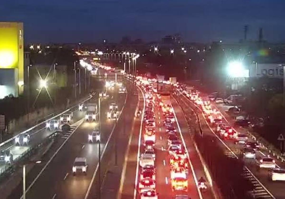 Atascos en la CV-36 este viernes 19 de enero.