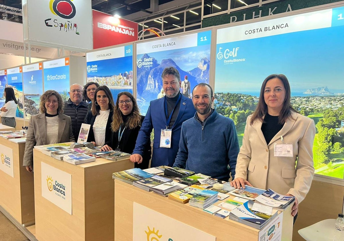 La delegación de Calp en la Feria Matka de Helsinki.