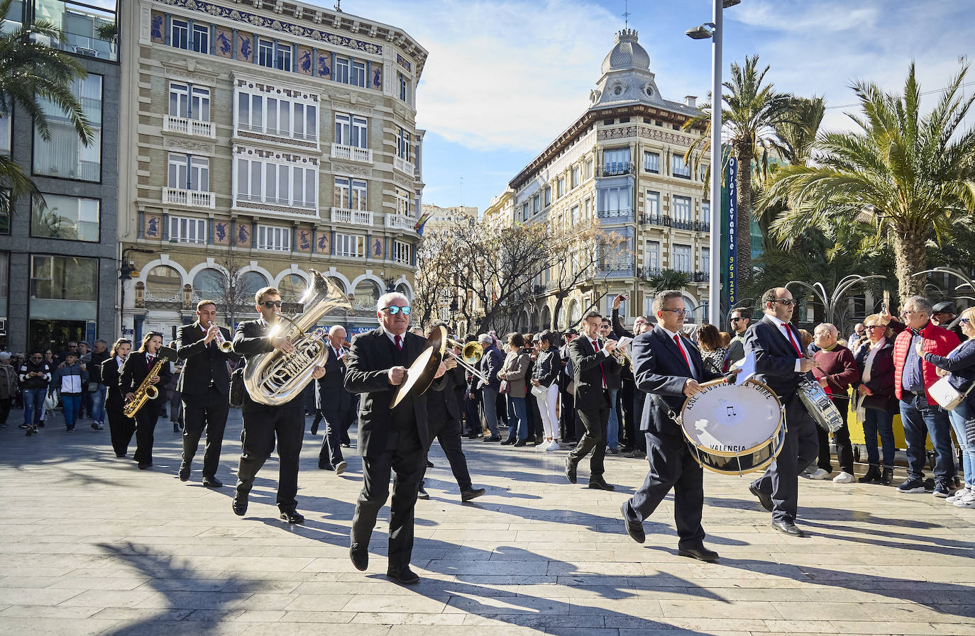 Caras conocidas en la procesión del bautismo de San Vicente Ferrer