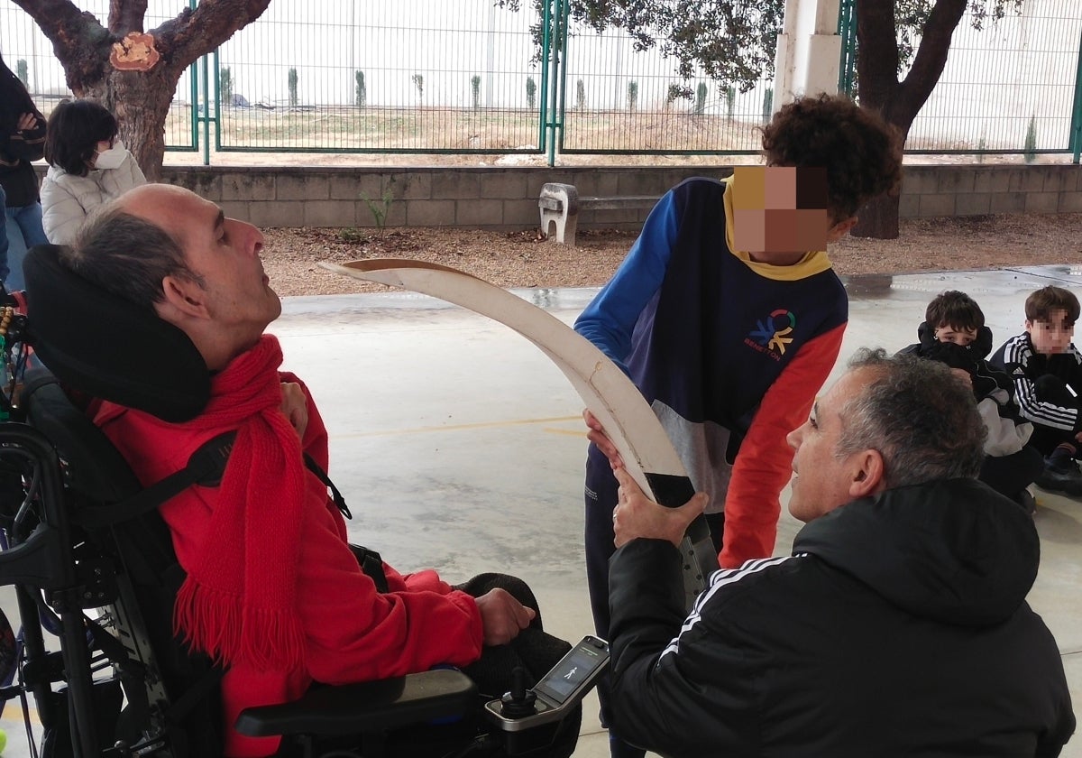 Un momento de la jornada de inclusión en el colegio de Alfarrasí.