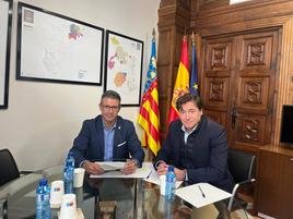 El alcalde de Almussafes en una reunión con el director general de Administración Local.