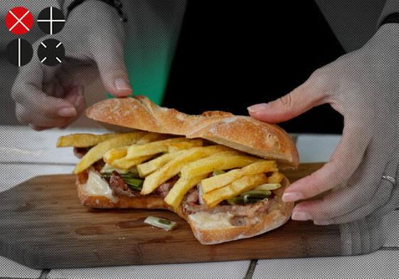 El almuerzo con carne de caballo que se ha empezado a servir en el Mercado de Colón.