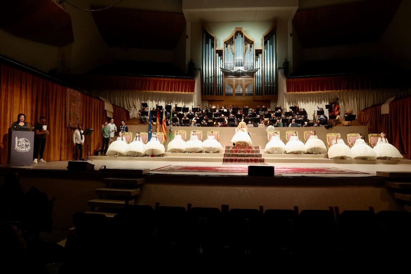 Ensayo de la exaltación de las falleras mayores de Valencia