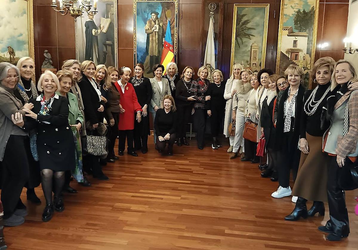 Participantes en la primera conferencia organizada por la Orden del Querer Saber.
