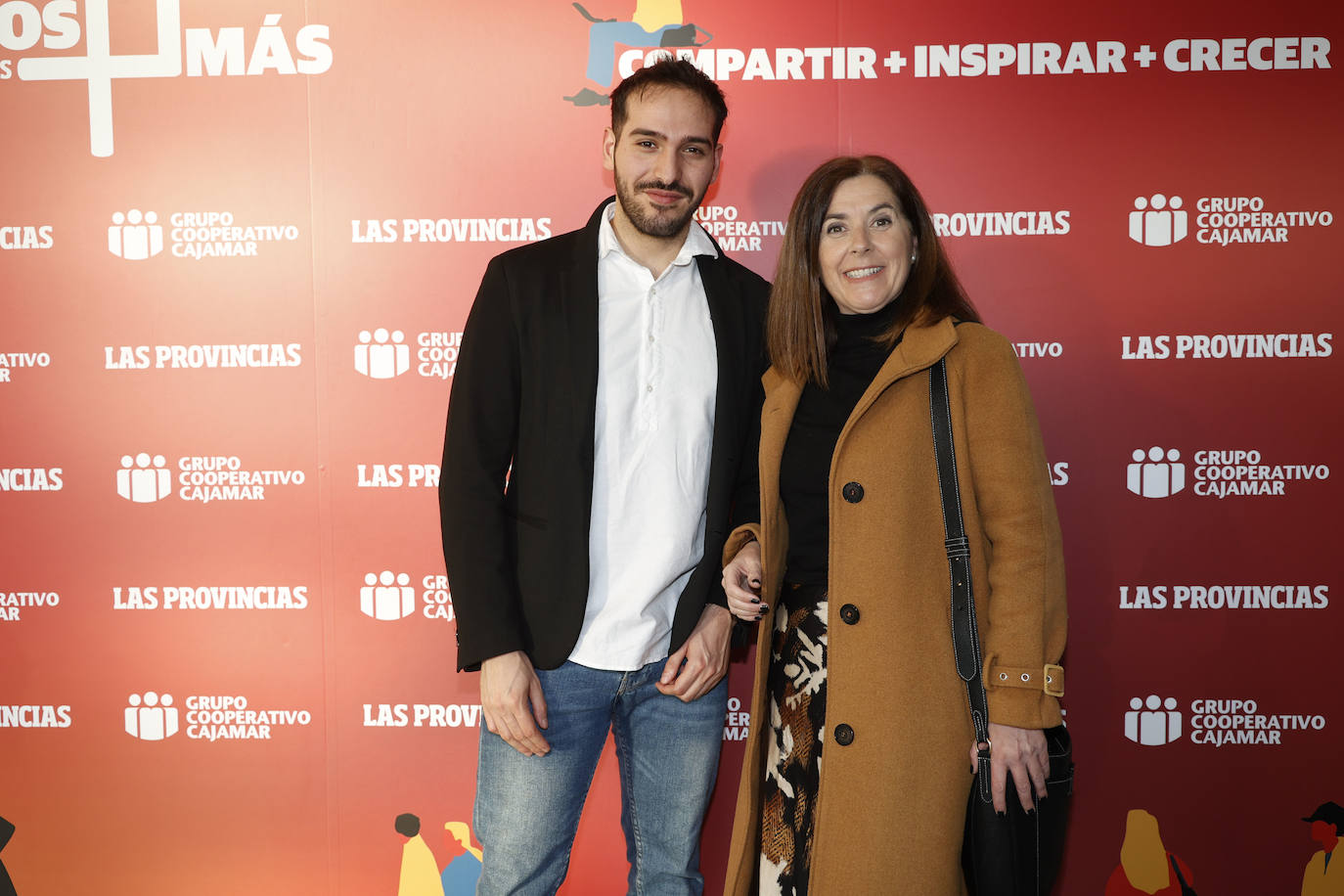 Fotos: la sociedad y los empresarios valencianos se vuelcan con la iniciativa &#039;Somos más&#039; de LAS PROVINCIAS