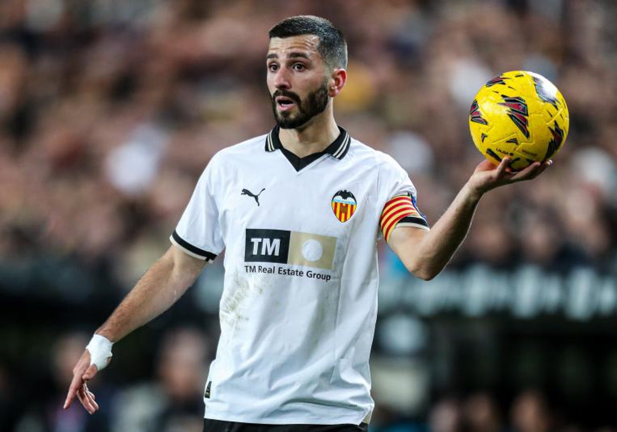 José Luis Gayà, en un partido reciente con el Valencia.