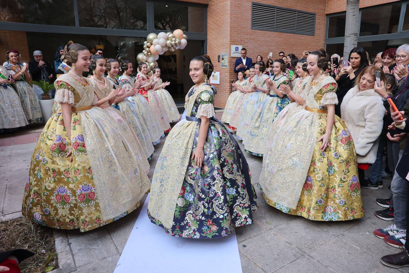 La exaltación de Marina García, fallera mayor infantil de Valencia 2024, en imágenes