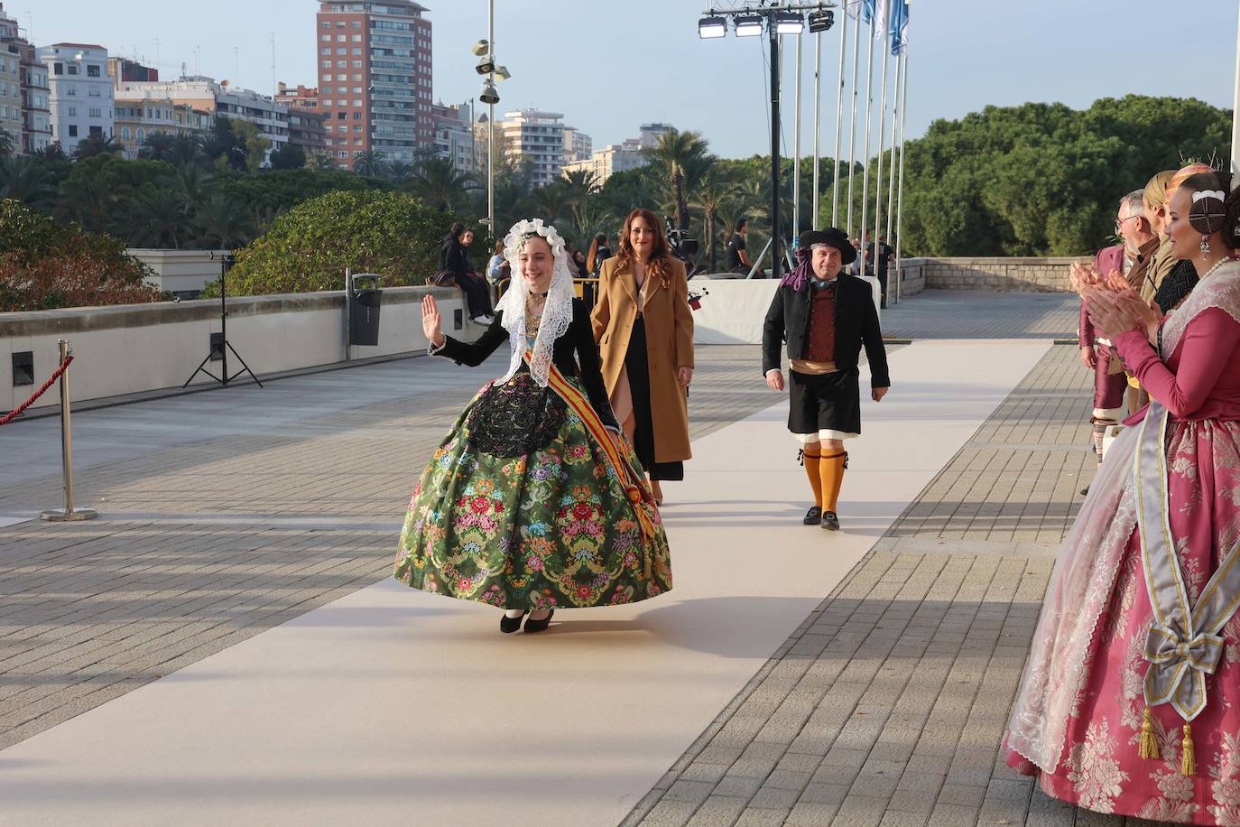 La exaltación de Marina García, fallera mayor infantil de Valencia 2024, en imágenes