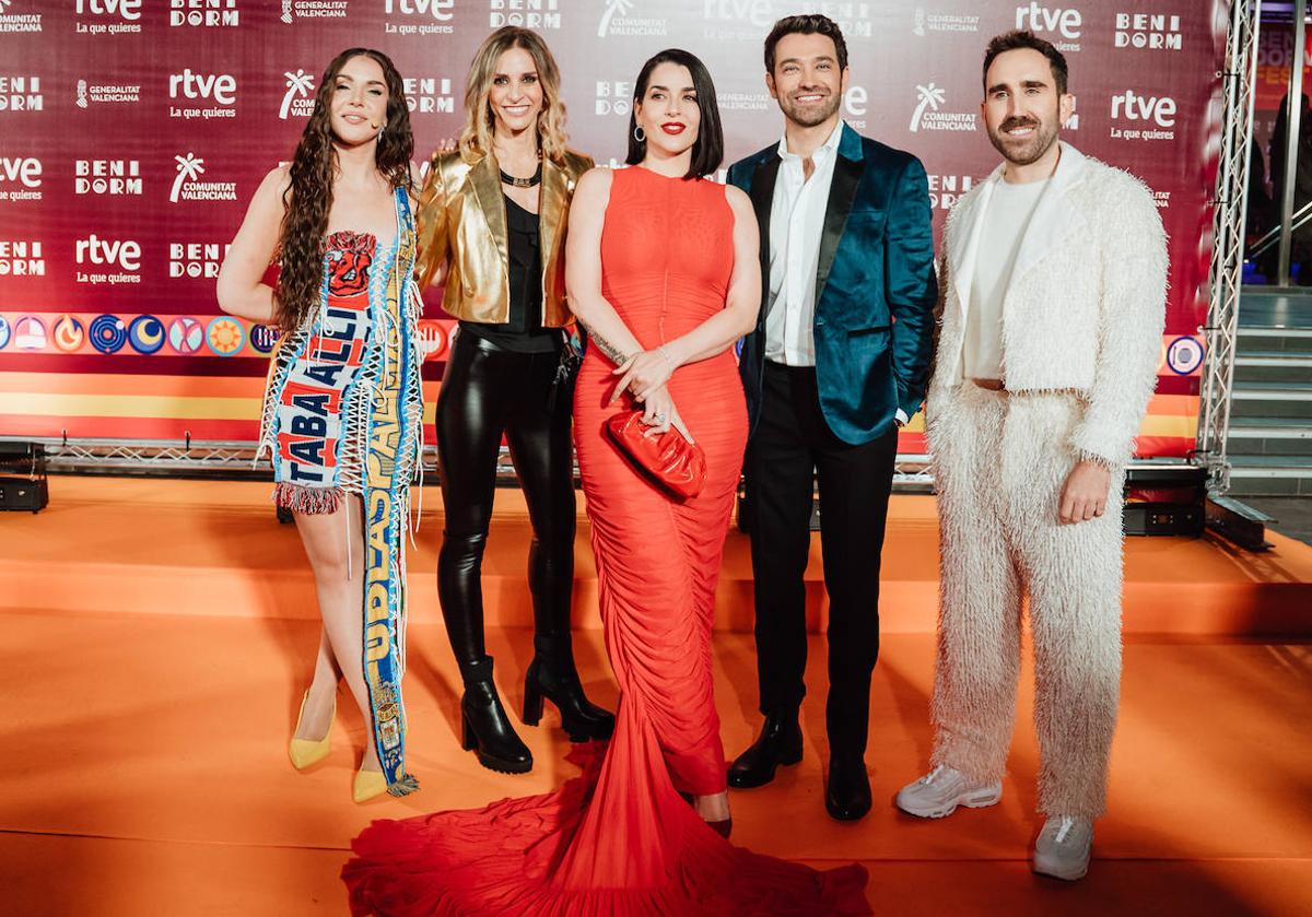 La alfombra naranja da el pistoletazo de salida al Benidorm Fest 2024