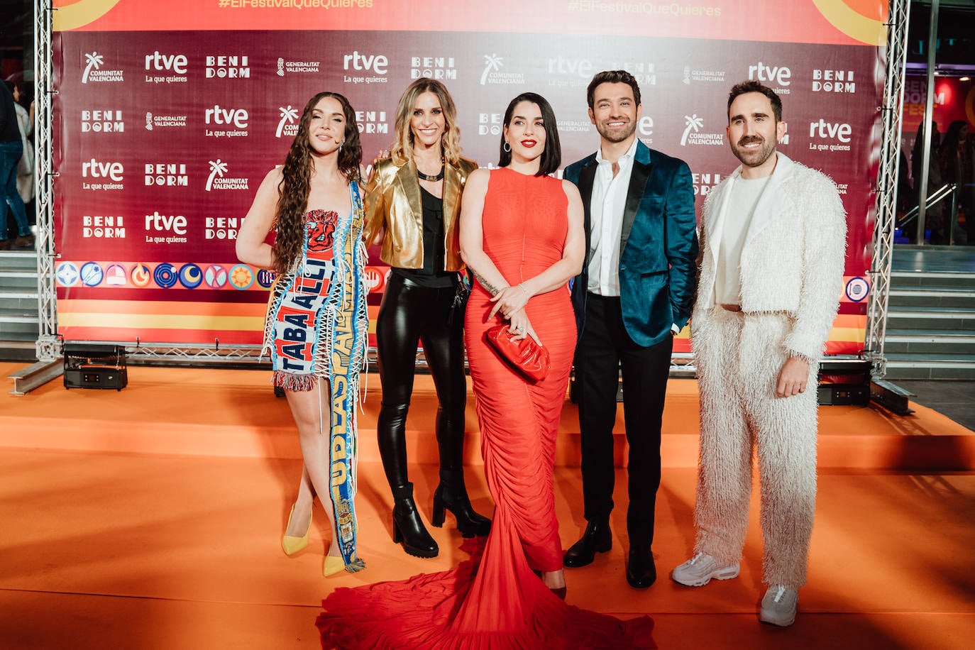 Presentadores del Benidorm Fest 2024; Ines Hernand, Ana Prada, Ruth Lorenzo, Marc Calderó y Aitor Albizua