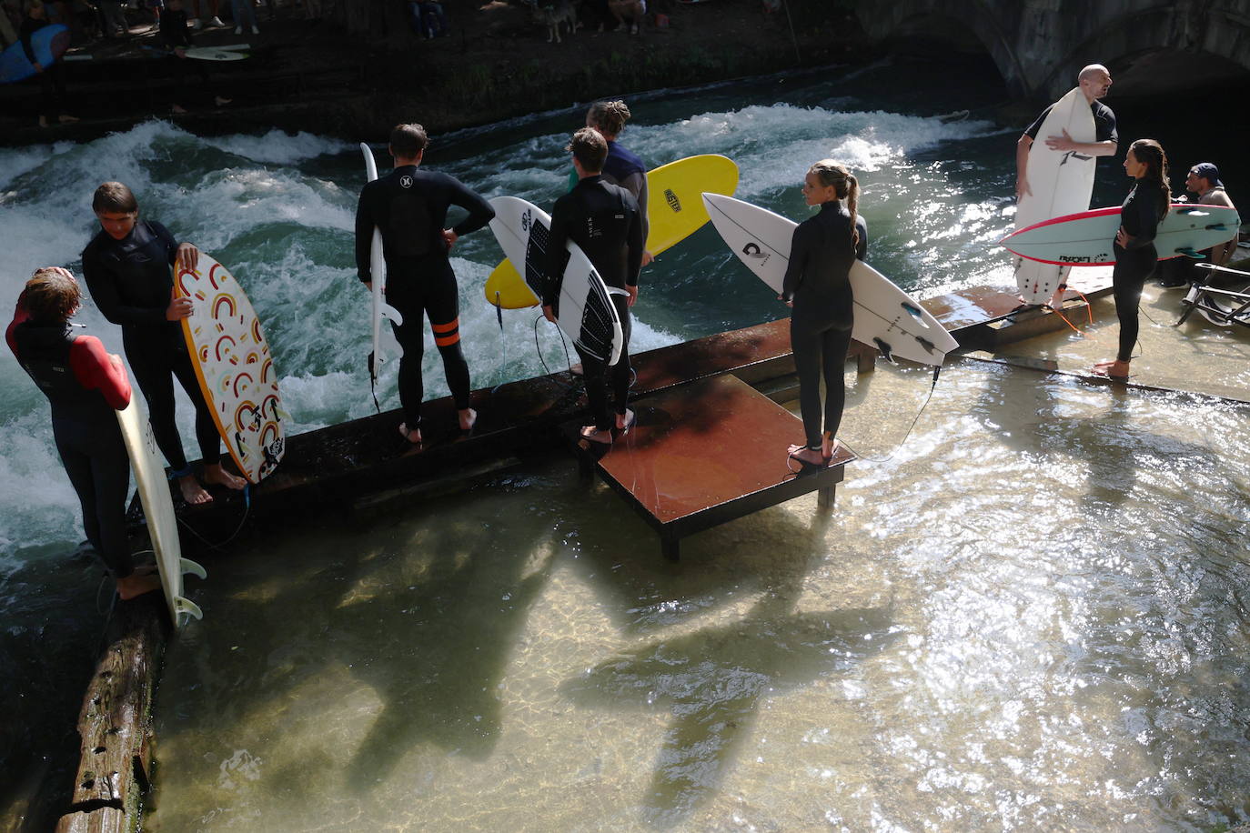 La experiencia única de surfear en pleno centro de Múnich