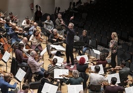 El ensayo de 'Salomé', con la Orquesta de Valencia y su director Alexander Liebreich.