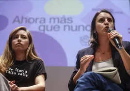 María Teresa Pérez en un acto junto as Irene Montero en Valencia.