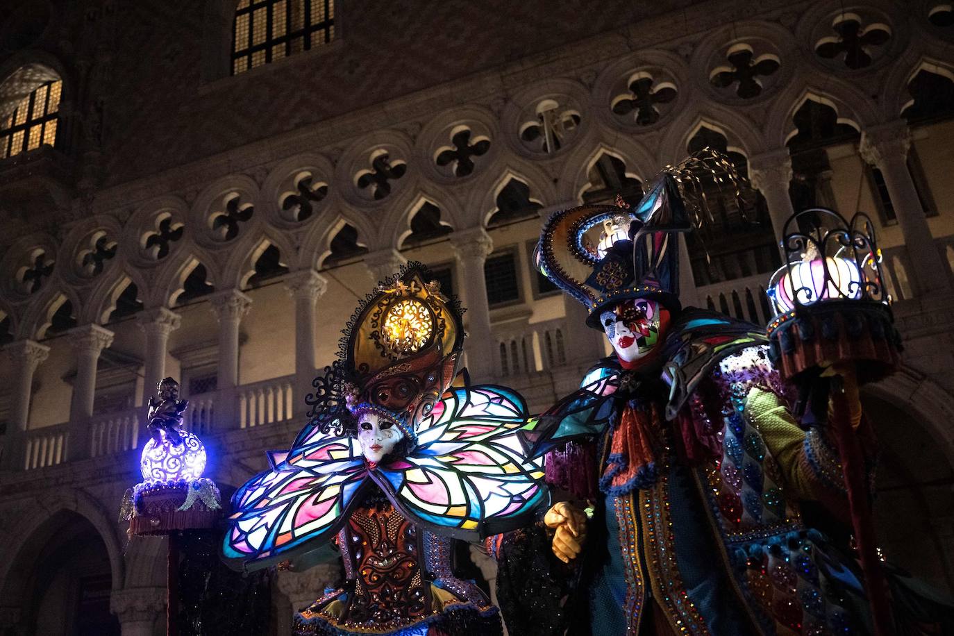 Noche de máscaras en Venecia