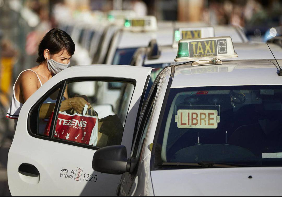Cuánto cuesta una licencia de taxi y qué hay que hacer para ser taxista