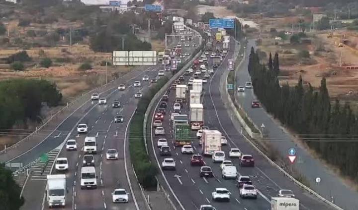 Colas en la A-7 este lunes 5 de febrero.