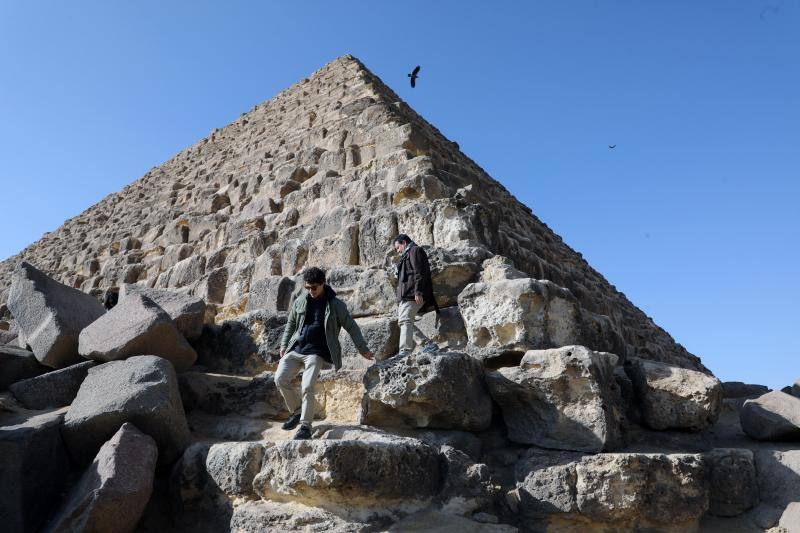 Polémica restauración de la pirámide egipcia de Menkaure
