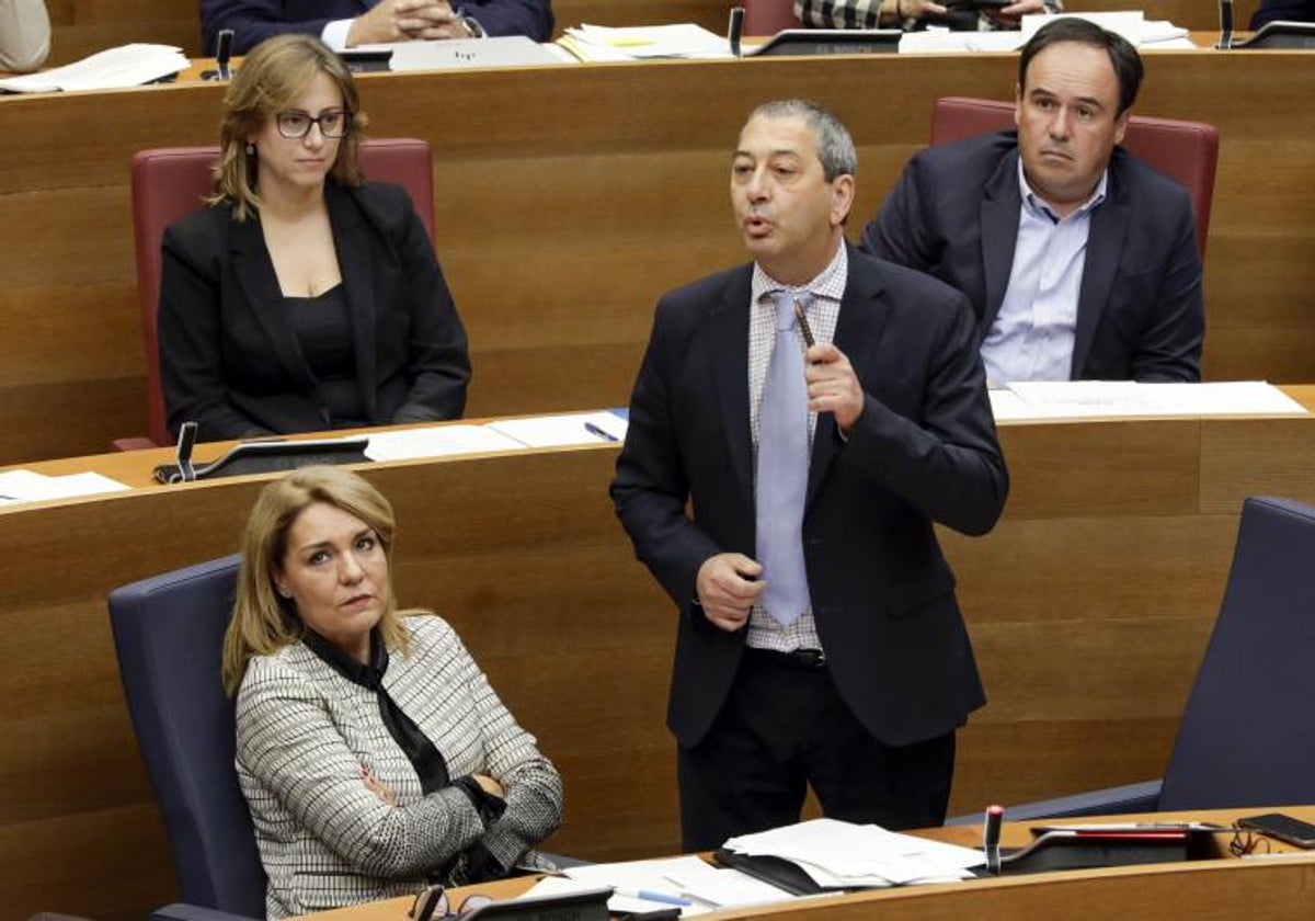 Barrera, junto a la consellera de Igualdad, Susana Camarero.