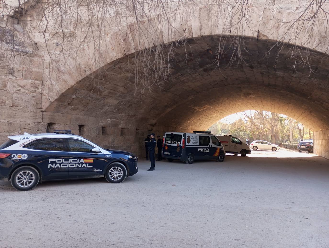 Matan a un indigente a pedradas en el viejo cauce de Valencia y dejan a otro en estado crítico