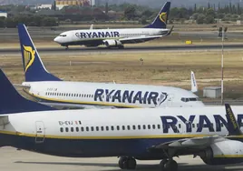 Aviones de Ryanair en Manises.