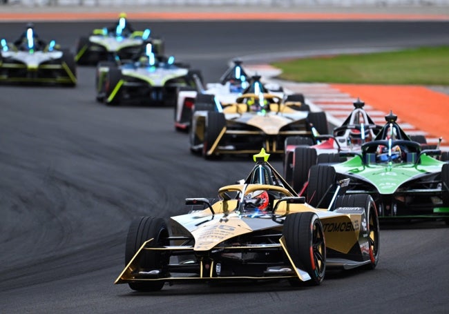 Coches de Formula E en el Circuito valenciano