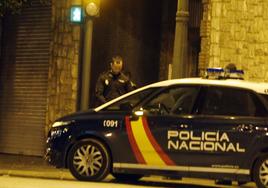 Imagen de archivo de un coche patrulla de la Policía Nacional.