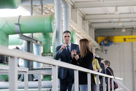 Fotos de la visita de Pedro Sánchez a las instalaciones de la planta desaladora de Torrevieja