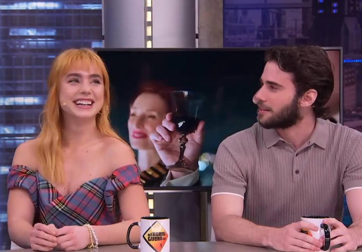 Clara Galle y Julio Peña explican cómo fue rodar las escenas sexuales de 'A través de tu mirada': «Te quedabas desnuda y entraba otro»