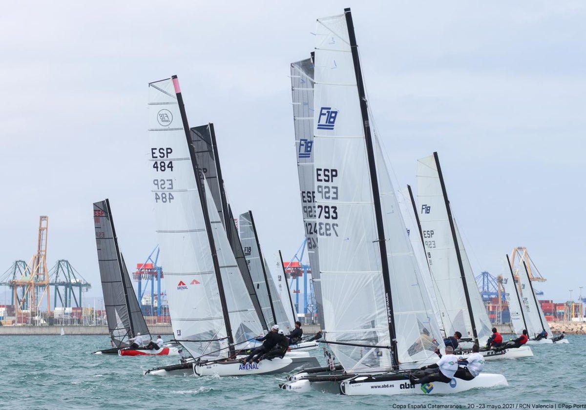 La mejor flota de F18, Clase A, Waszp y Patín a Vela se cita en Valencia.