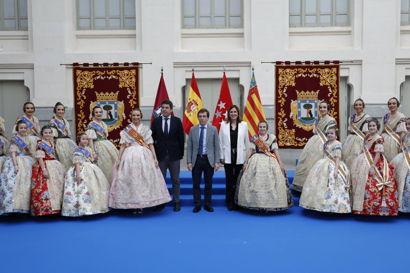 Recepción Oficial a las Falleras Mayores de Valencia en el Ayuntamiento de Madrid