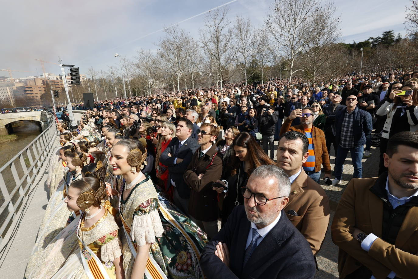 Fotos: Espectacular mascletà en Madrid con llenazo en Puente del Rey