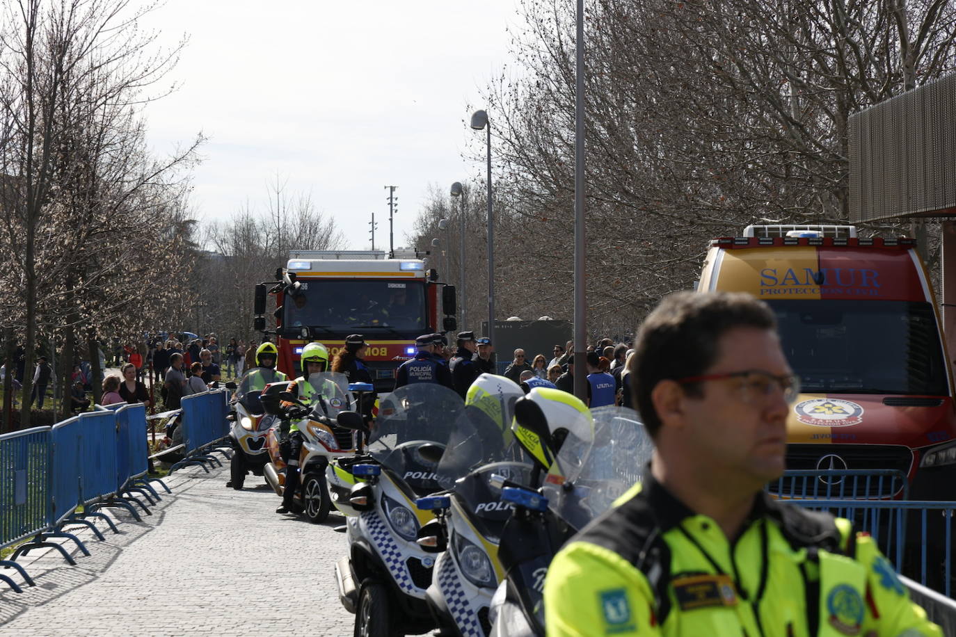 Fotos: Espectacular mascletà en Madrid con llenazo en Puente del Rey