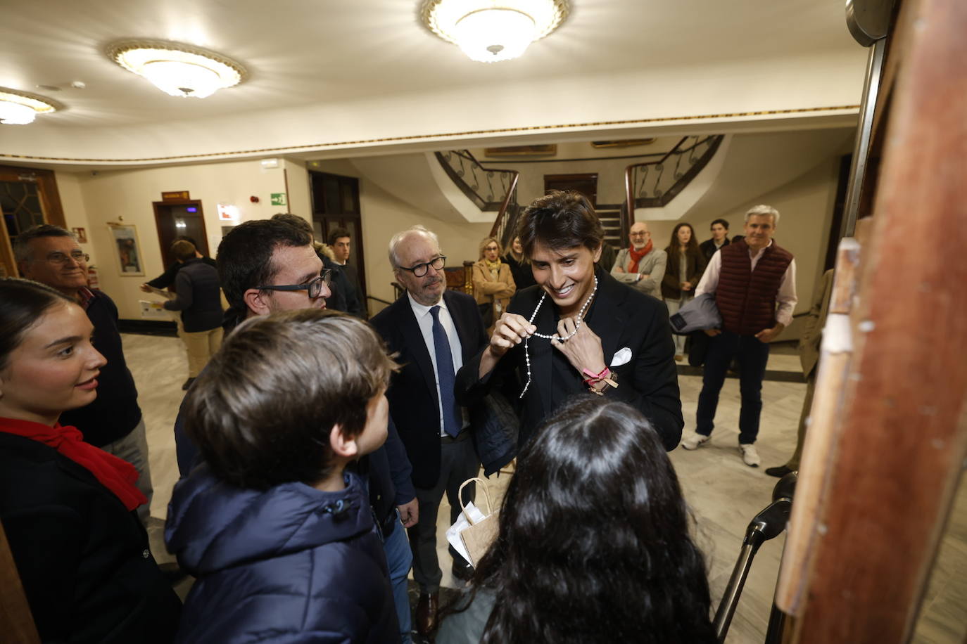 Roca Rey despliega su arte en el Ateneo Mercantil de Valencia