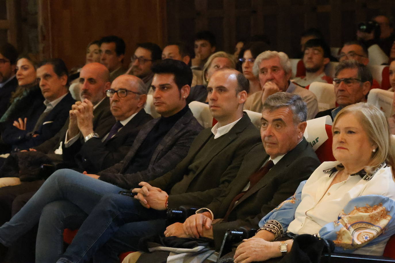 Roca Rey despliega su arte en el Ateneo Mercantil de Valencia