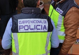 Dos policías nacionales en una imagen de recurso.