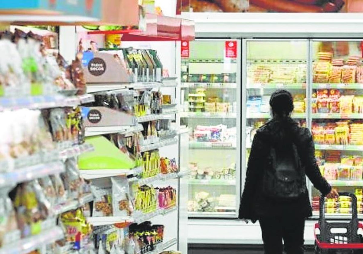 Interior de un supermercado.