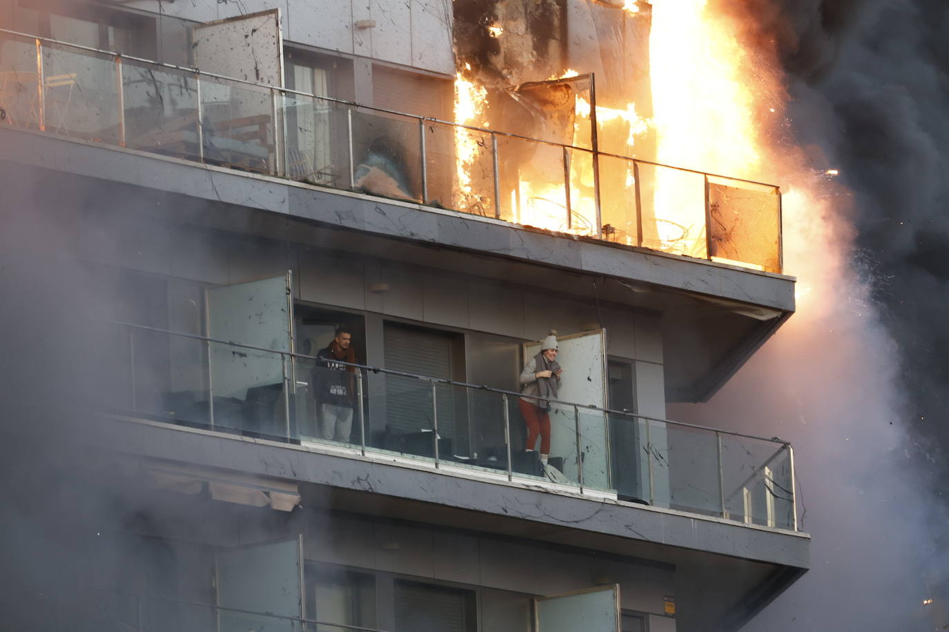 Las terribles imágenes del incendio en Campanar