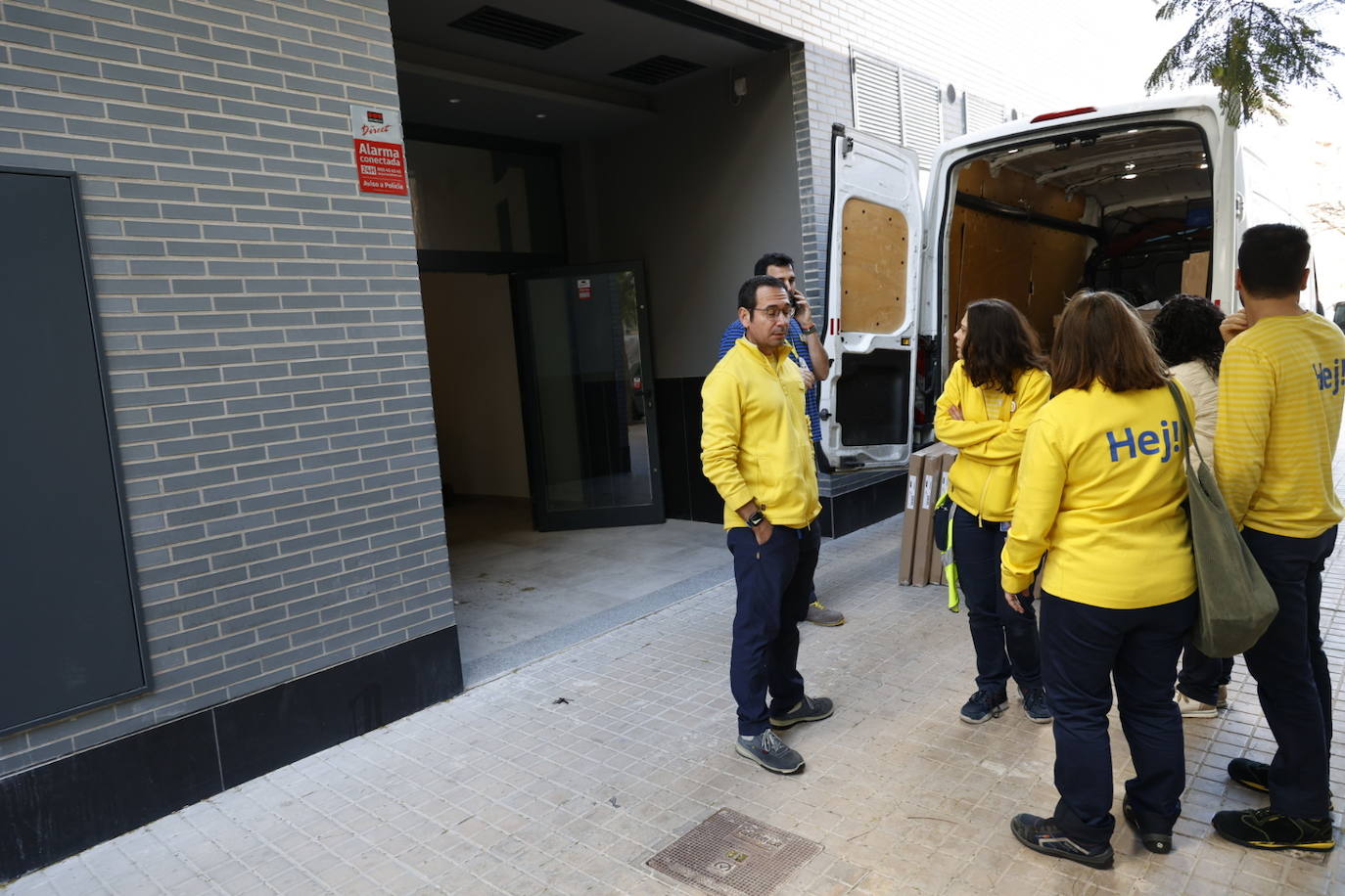 Acondicionan un edificio de nueva construcción en Safranar para realojar a los afectados por el incendio