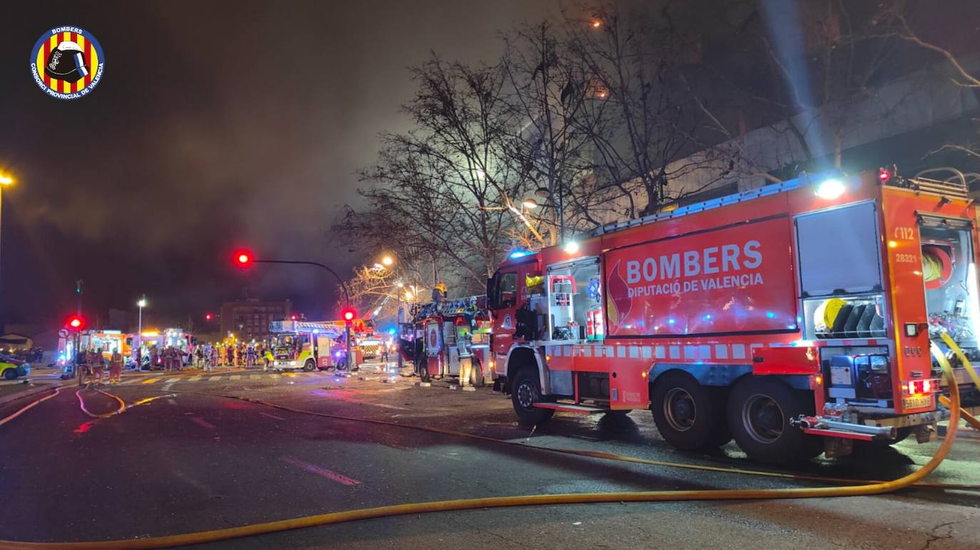 Las terribles imágenes del incendio en Campanar