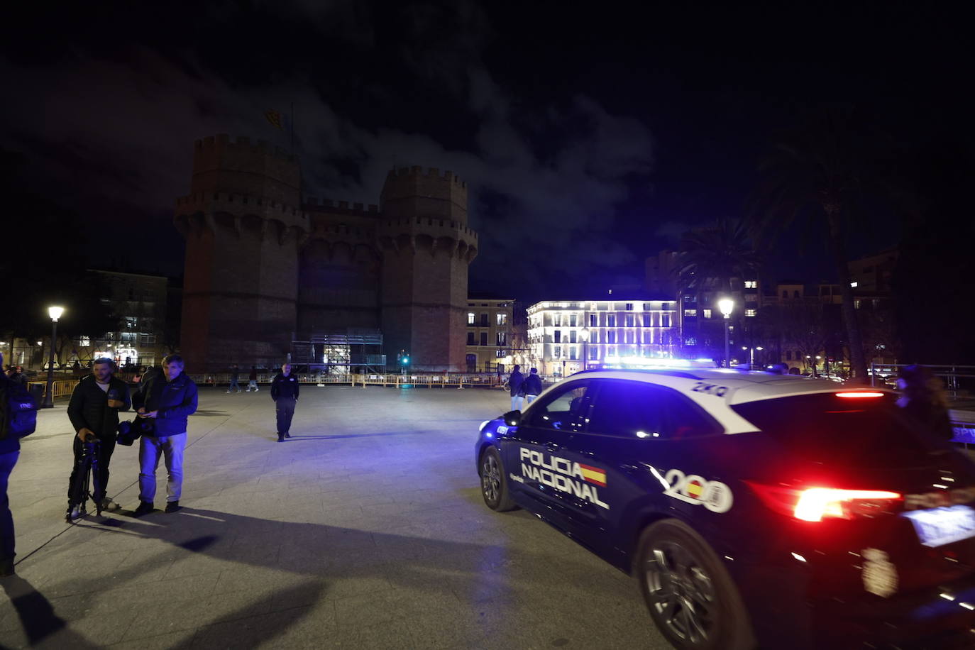 Fotos de las Torres de Serranos vacías en el día que tendría que haberse celebrado la Crida