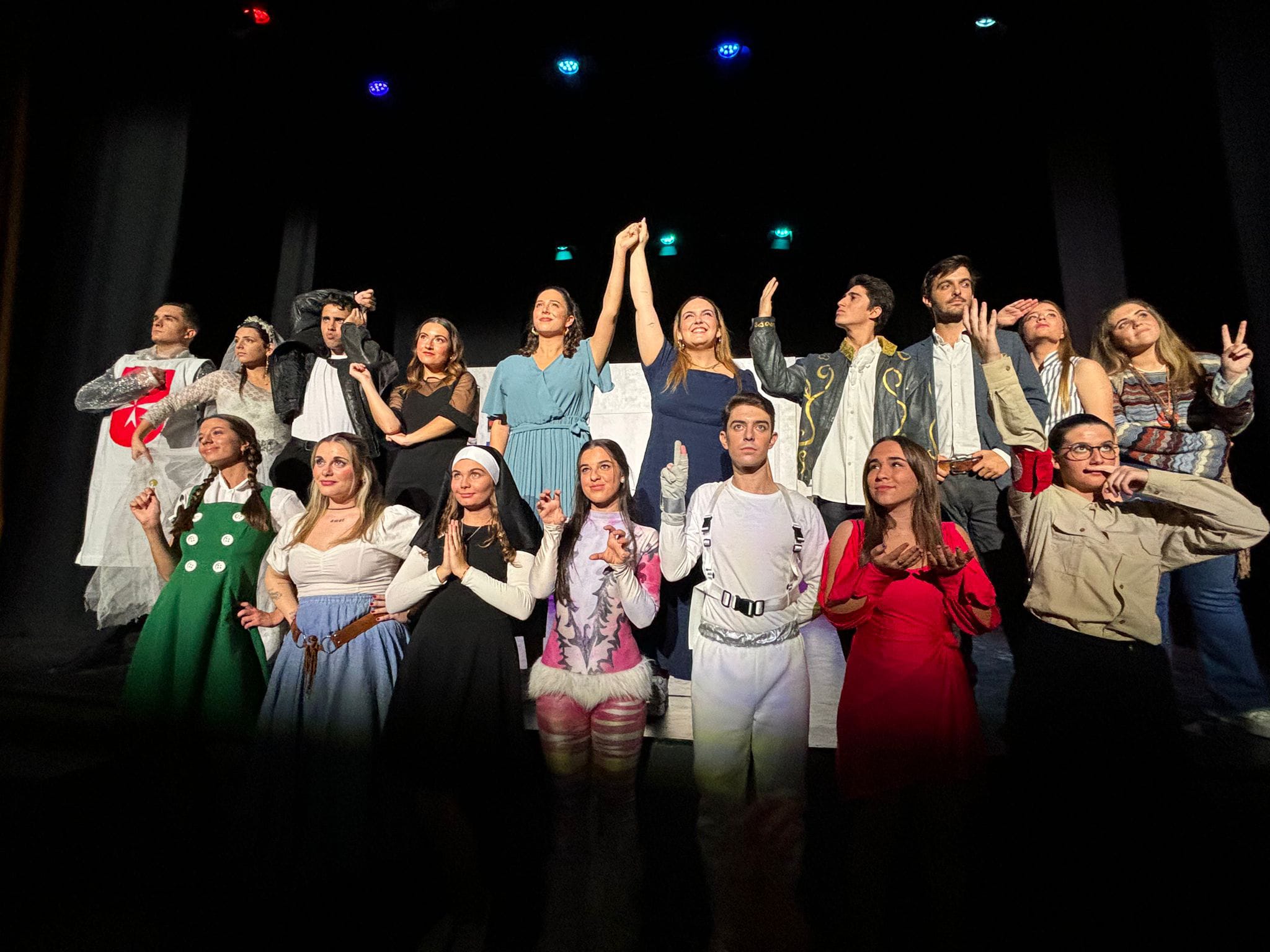 Fotos de T-Teatre, compañía de teatro creada en el colegio El Pilar de Valencia