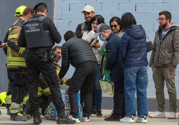 Cajas fuertes, juguetes y ropa de hogar, entre los enseres recuperados del incendio de Campanar