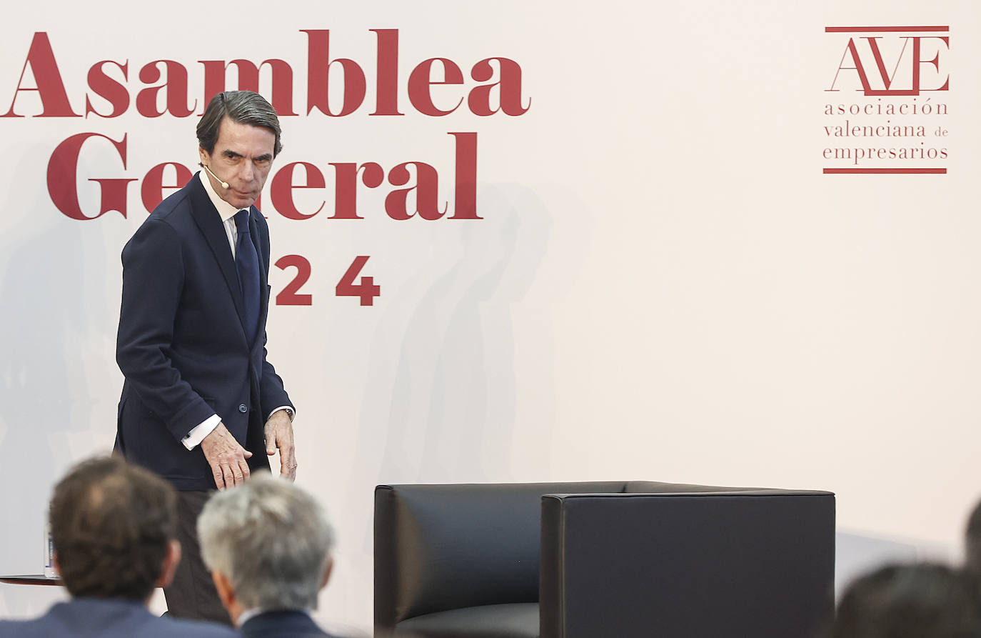 Fotos: Aznar acude a la asamblea de AVE, la Asociacion Valenciana de Empresarios