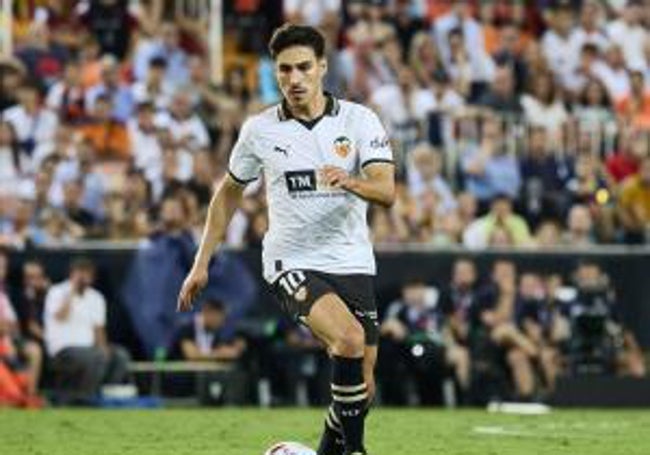 André Almeida, en Mestalla frente a la Real Sociedad.