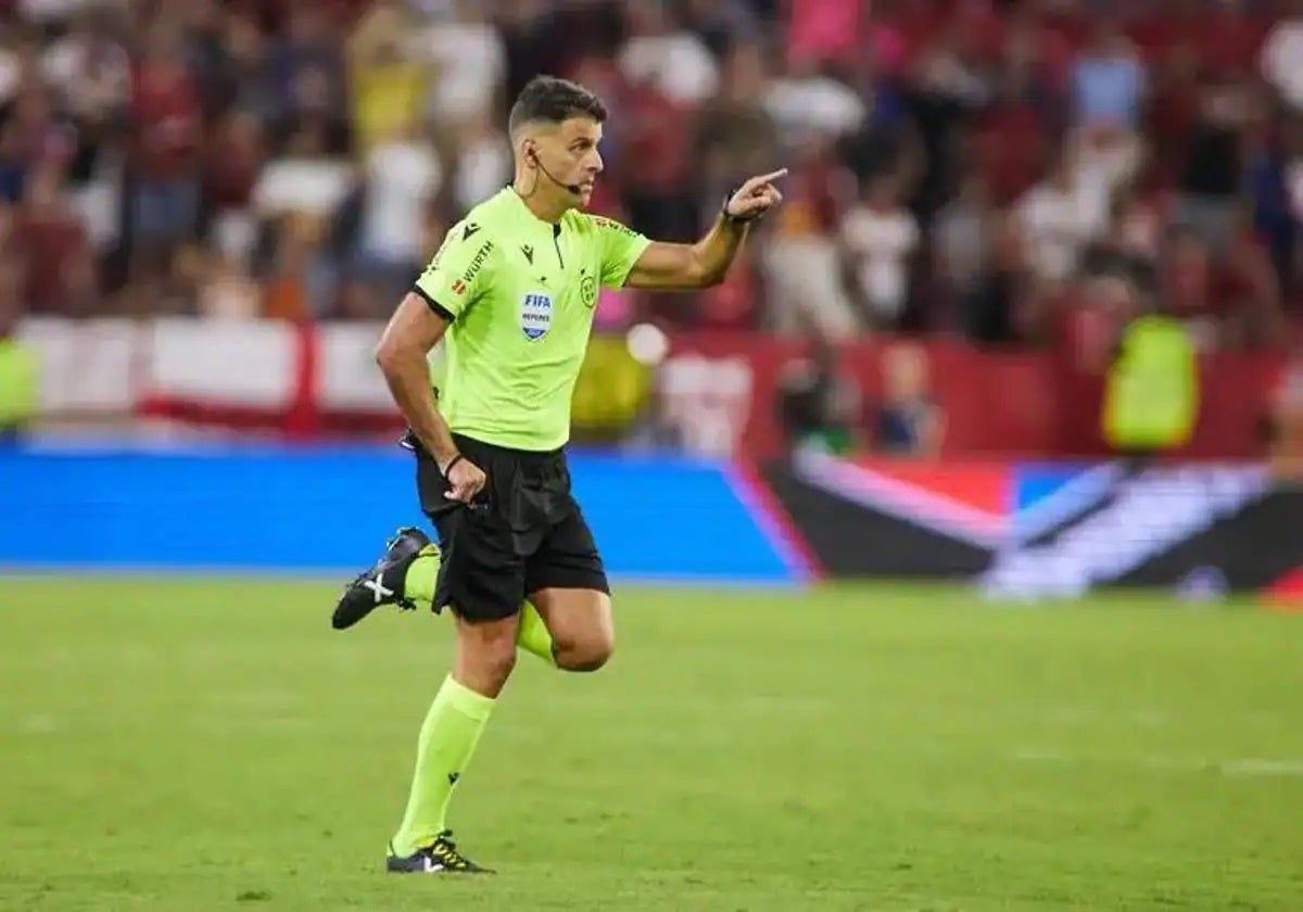 Gil Manzano, durante un partido.