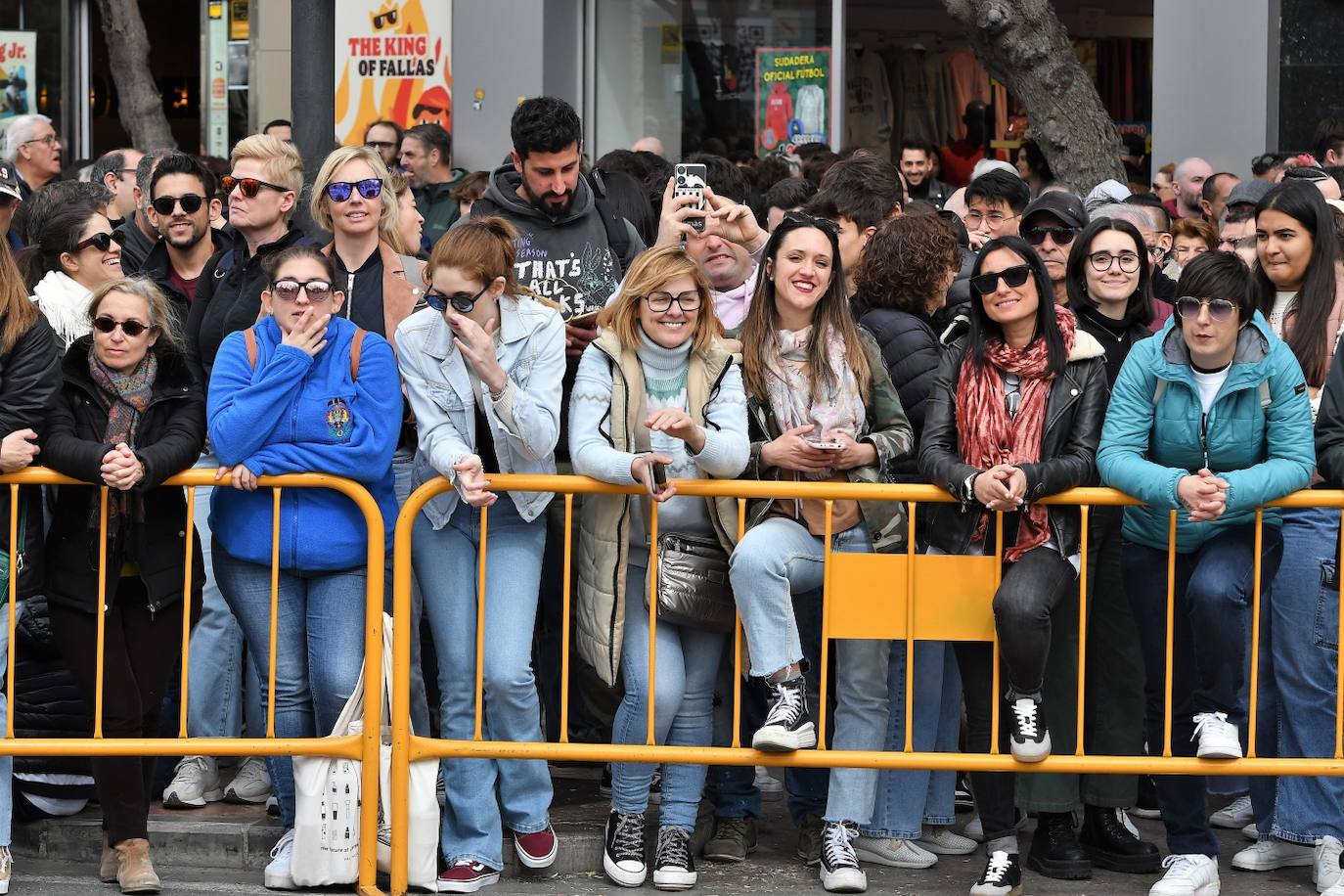 Búscate en la mascletà del lunes 4 de marzo de 2024