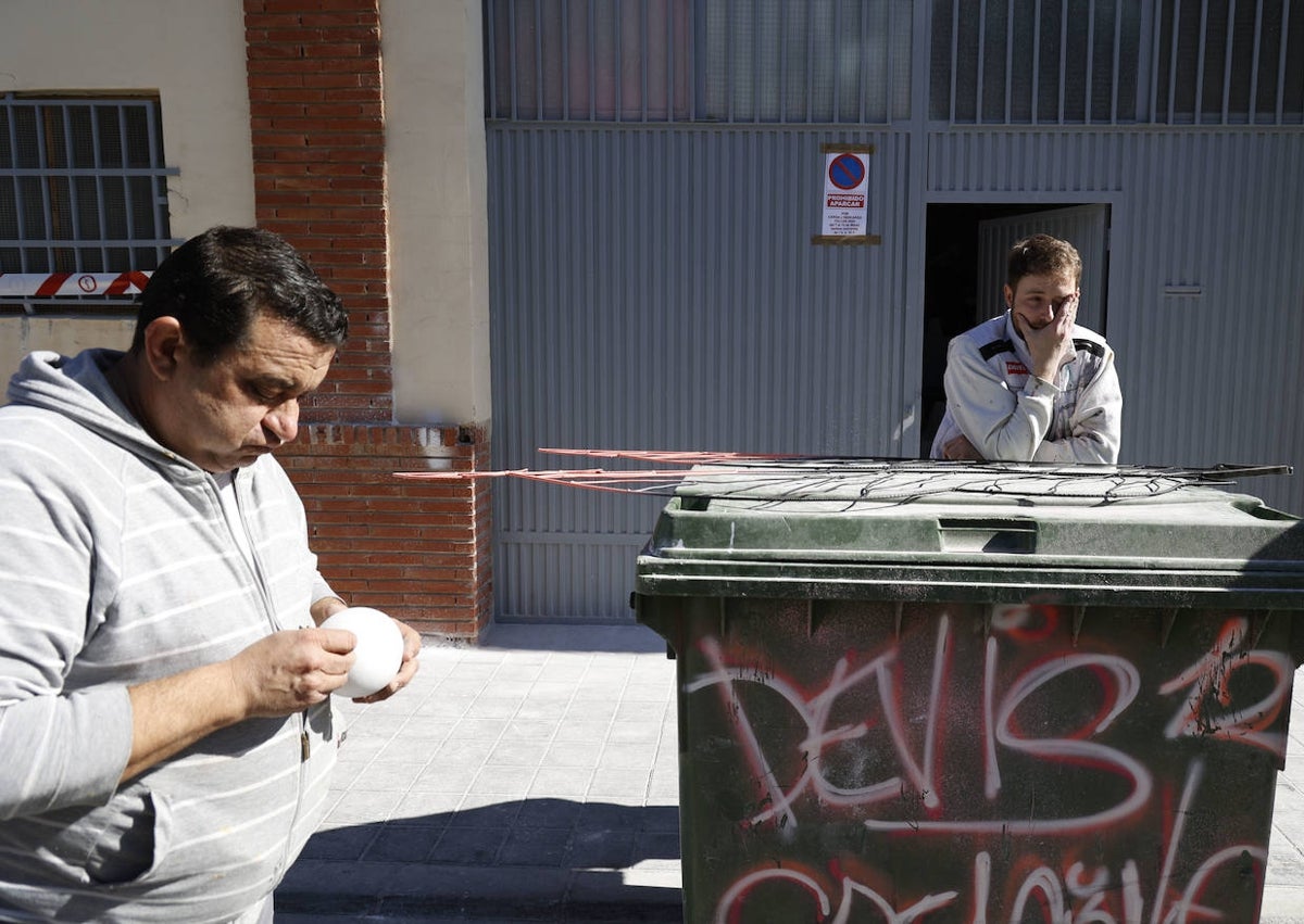 Imagen secundaria 1 - José Luis Platero, Ximo Esteve y Devís y Pepe Latorre, en la Ciudad Fallera. 