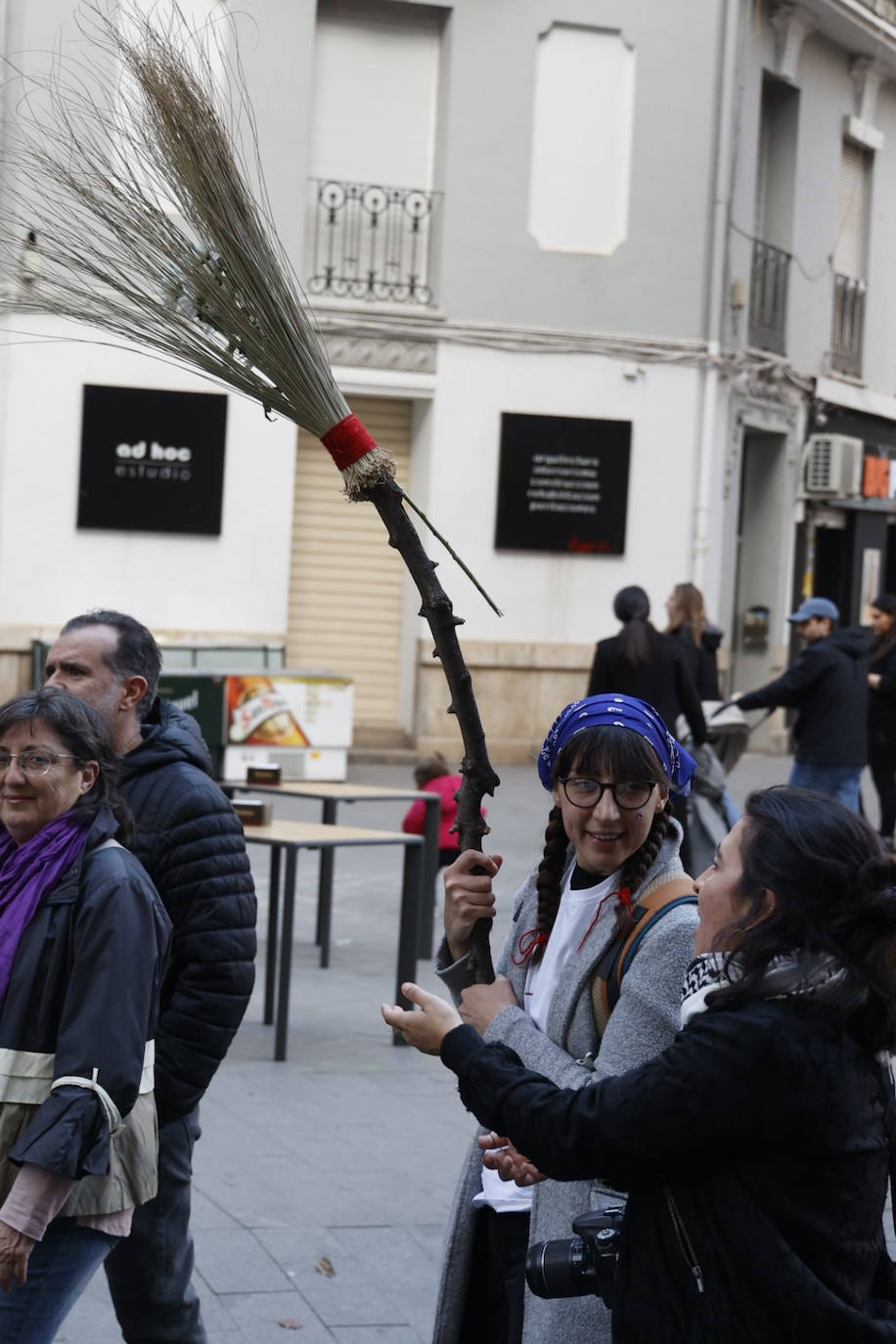 Valencia sale a la calle por el 8M: el Día de la Mujer, en imágenes