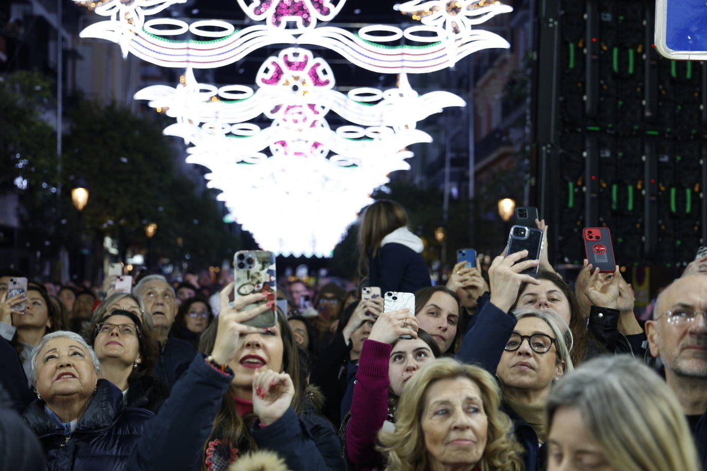 Encendido de luces en la Falla Sueca Literato Azorín