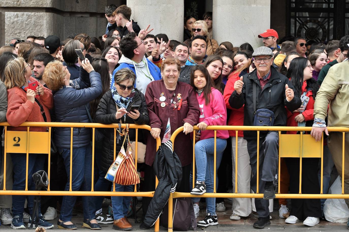 Búscate en la mascletà de este viernes 8 de marzo